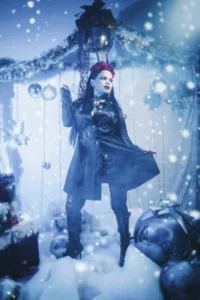 MorganaCrowley A Shiny Black Christmas Gambar 4