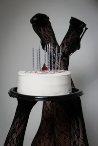 emyli_sw_: celebrate with me ( 7 фото)