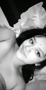 helen_diazz Public صورة واحدة|helen_diazz Public صورتان|helen_diazz Public  2 صور|helen_diazz Public  2 صورة