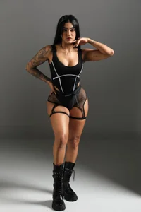 Sexy me 💜😘 od Scarleth6  8 snímek