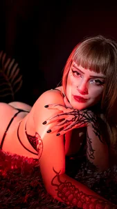 Blonndie_Noir 🔥🕯️ I rule by surrender. Pic 2