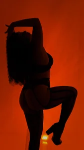 ana_sweet2 Sexy woman in shadows Pic 2