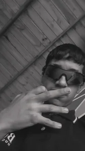 Yei_lee_ Public Pic 2