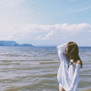 AvanMonroe: Public ( 4 фото)