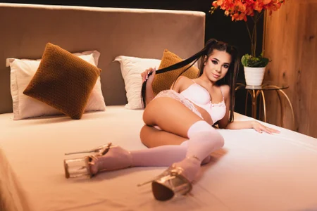 in bed od LaraKent  9 snímek