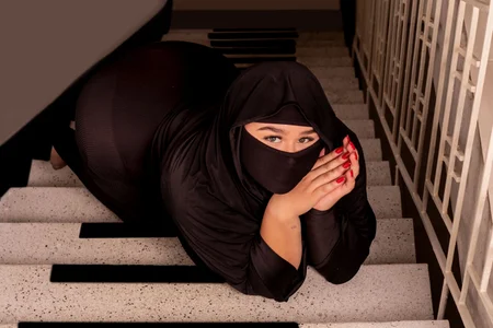 _zharaa Allure slika 4