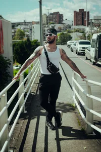 It is not pose, it is power od MarkWalker__  4 snímek