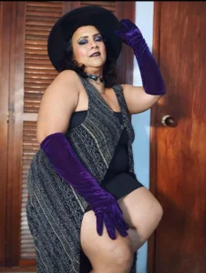 BiirdyDavis Your favorite witch . fénykép