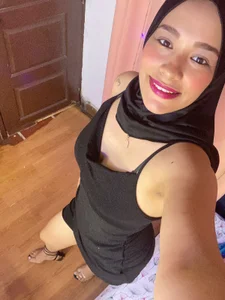 ShanaJamil Kiss me, touch me, make me yours, let's be one! 😈 Foto 3