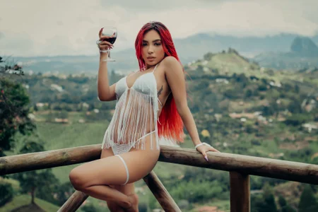 SteffanyBeck Shall we have something together?🍷 Pic 4