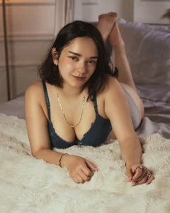 charlotte1-ls 🤍🖤 Foto 4