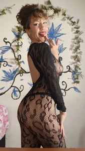 zoe_ch_ Fire ❤️‍🔥 Pic 2