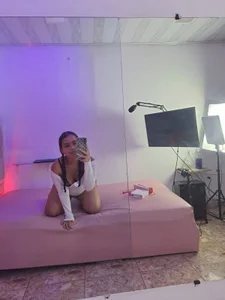 sofia-larson Public Poză 3