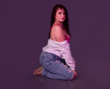 ThaliaCross Jeans, Light, and Skin 💗💙 Foto