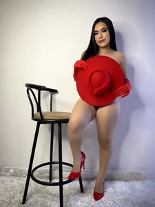I'm your sexy red treat 🍬🍬 rojo soy tu sexy bombon rojo de AmyTorres_  photos