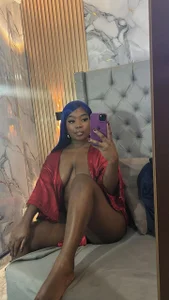 Scarlett_diaz17 How do I look? Foto