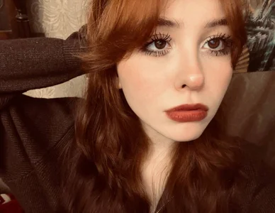 Amy_Bronson kiss and? Bilde