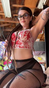 Halloween Stoner Babe🥀💨 de BlaizeyBBy Foto 8