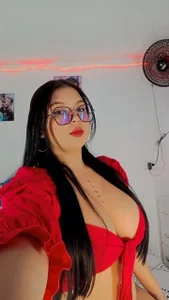 scarlet_boobs01 Public Pic 5