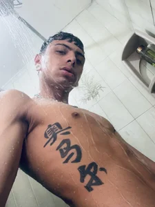 Quiin_1 In the shower🔥 Pic 8