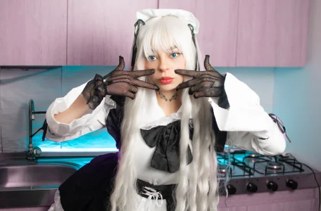 KatherineGomez: Your sexy maid is here! ( 4 фото)