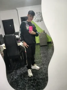 me de Dyla_n18  photos