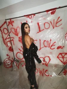 _noahjones BAD GIRL Foto 2