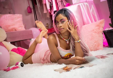 KendalStallyon Pinky Kendall Pic 4