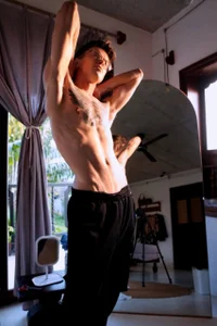 William_Henry_ Topless Bilde 9