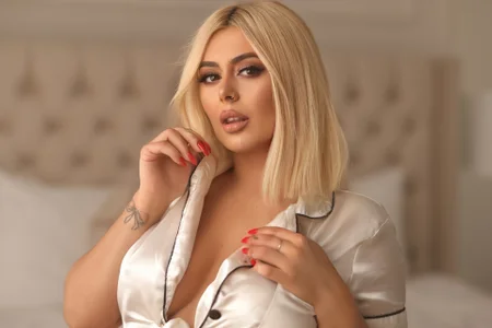 ChloeFrost Now, take me, slowly at first… Pic 3