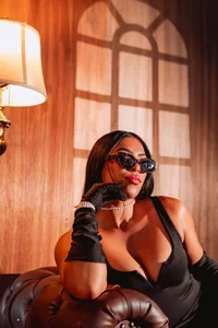 RiriiBrunette__ Madame Riri in her chester sofa 🍷🫦👠 Pic 2