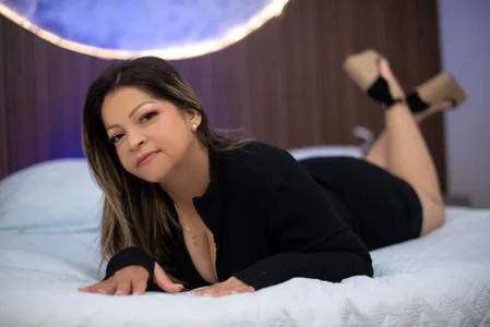 KarenViera Karen 🖤 Pic 4