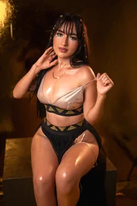 alison_collinsのYour favorite Greek goddess!!!の 2枚の写真