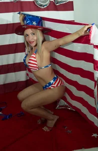 elena_mature Happy independence❤️🤍💙 Pic