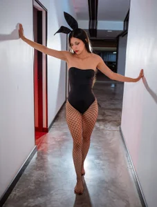 Zoy_cute Your bunny is waiting for you... 🤤 Gambar 3