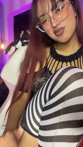 Leyla_collinss_ Public Pic 4