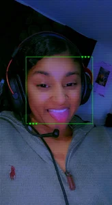PrettyAri69 Public Billede 4