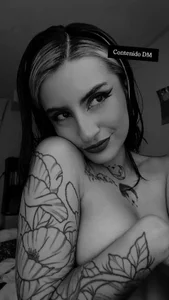 aliceinflames: Public ( 4 фото)