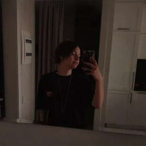 LalaTredennick Public Pic