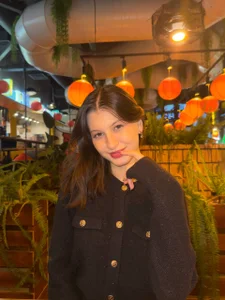 LouiseChavez kullanıcısının simple moments 🍬 albümü -  3 fotoğraf