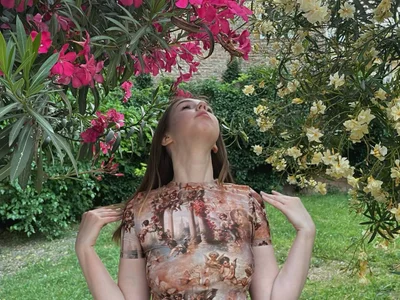 AftonChappel ❤️ টি ছবি