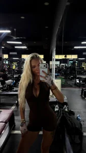 DanyelleFulenwider Public Foto 4