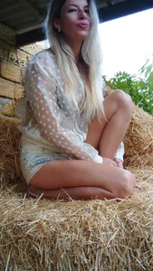 Eva_Melow Those who are busy with their business and get satisfaction from it, poverty does not depress...😉 Pic 6