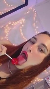 IsaBaileys_ Mmmm 🍭😏😏 Pic