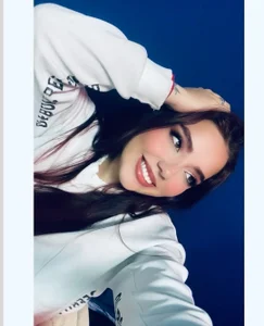 sarah_and_taylor SARAH IS PRETTY 🤤 Pic