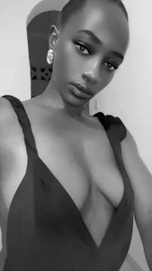 Beauty_Blacck Public slika