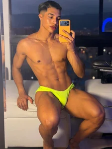 Troye_Williams 💚 Foto 3