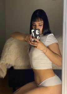 MillaJames_ Chill with me Pic