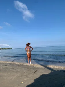 shy_megumy beach Pic 3