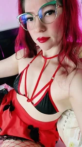 _DulceFuegoのlook into my eyes darling 😍🍒の 2枚の写真